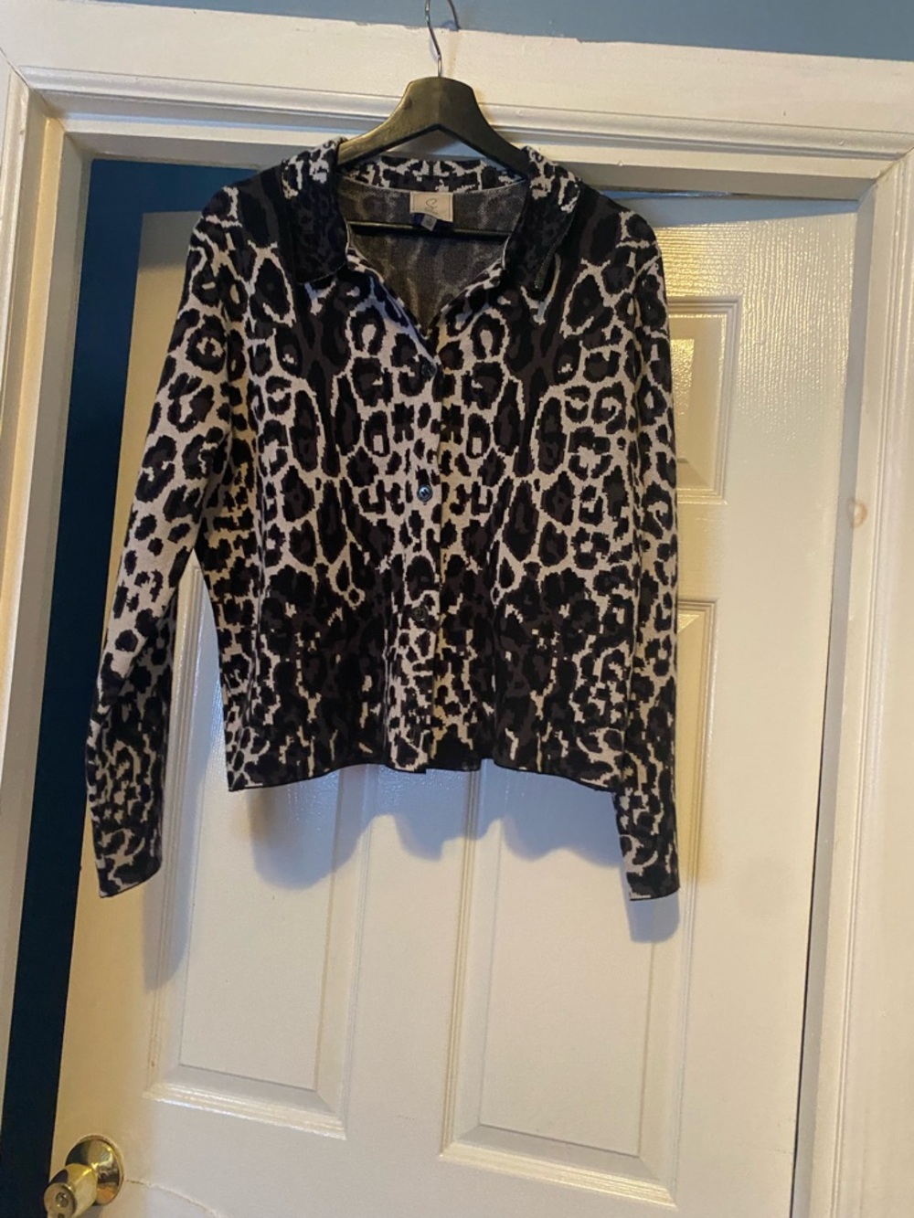 Sioni Black and White Leopard Jacquard Cardigan